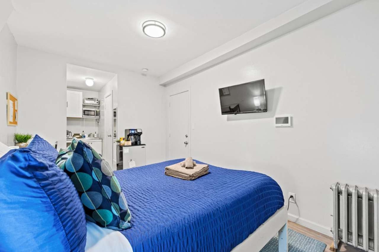 Studio- Walking Distance To Times Square Apartment *